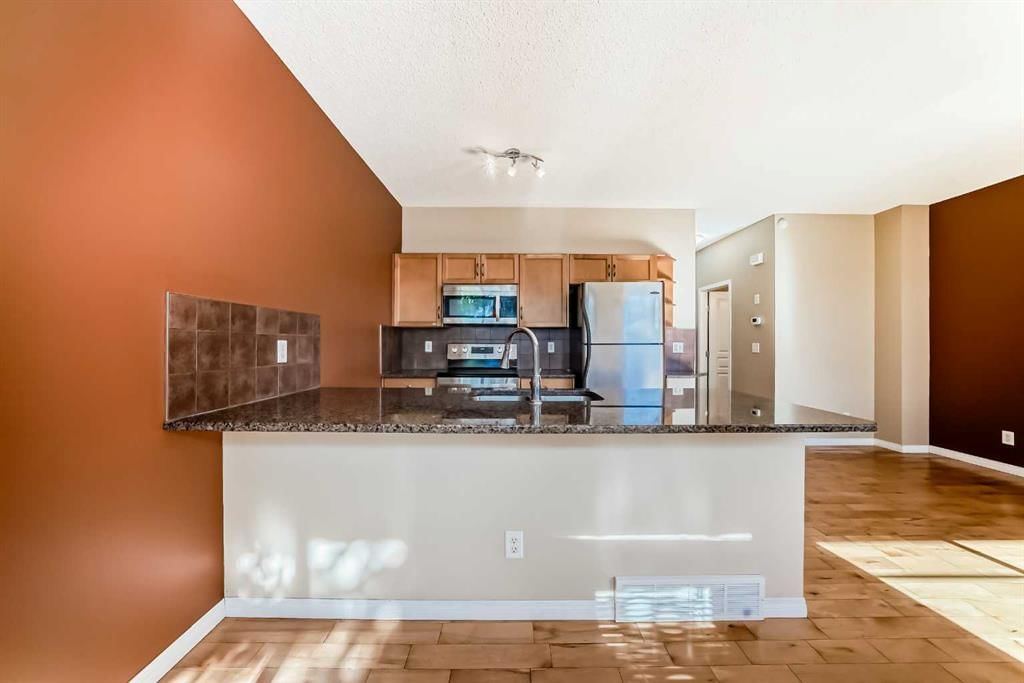 50 Everridge Gardens SW, Calgary — photo 4 of 50
