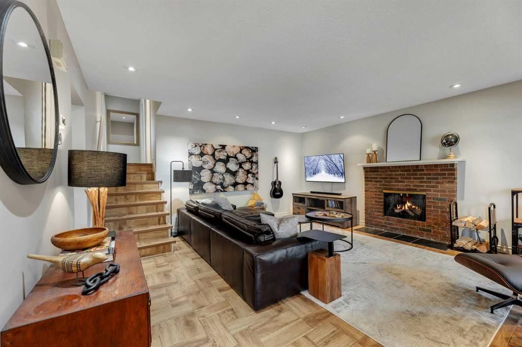 24 Midland Place SE, Calgary — photo 4 of 37
