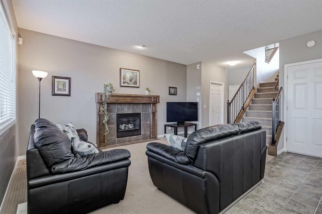 35 Everridge Road SW, Calgary — photo 3 of 34