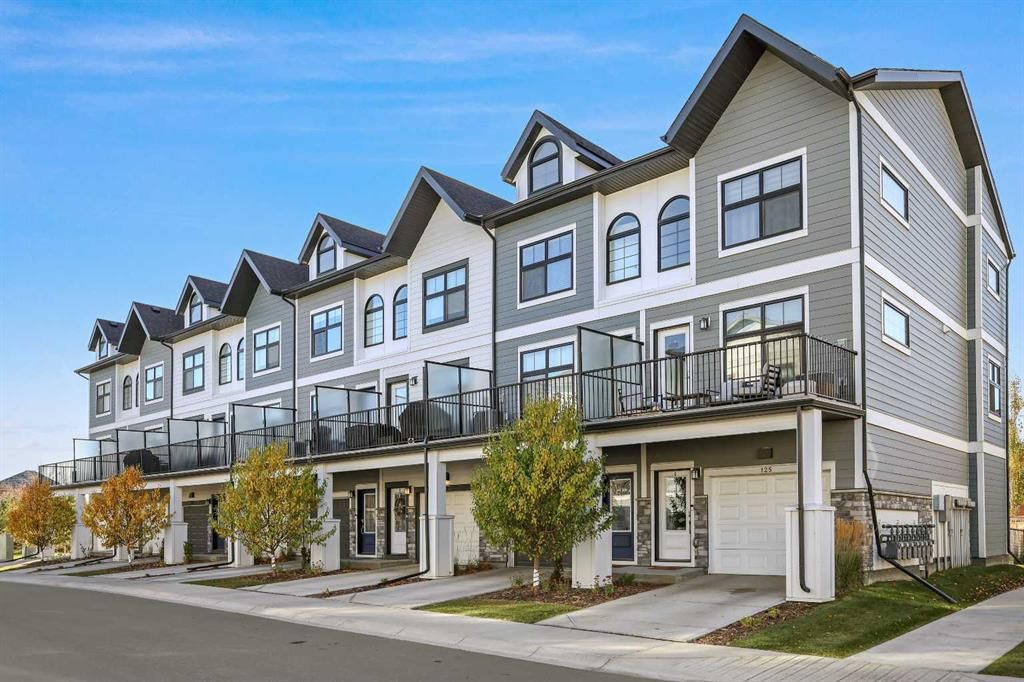 119 Les Jardins Park SE, Calgary — main listing photo