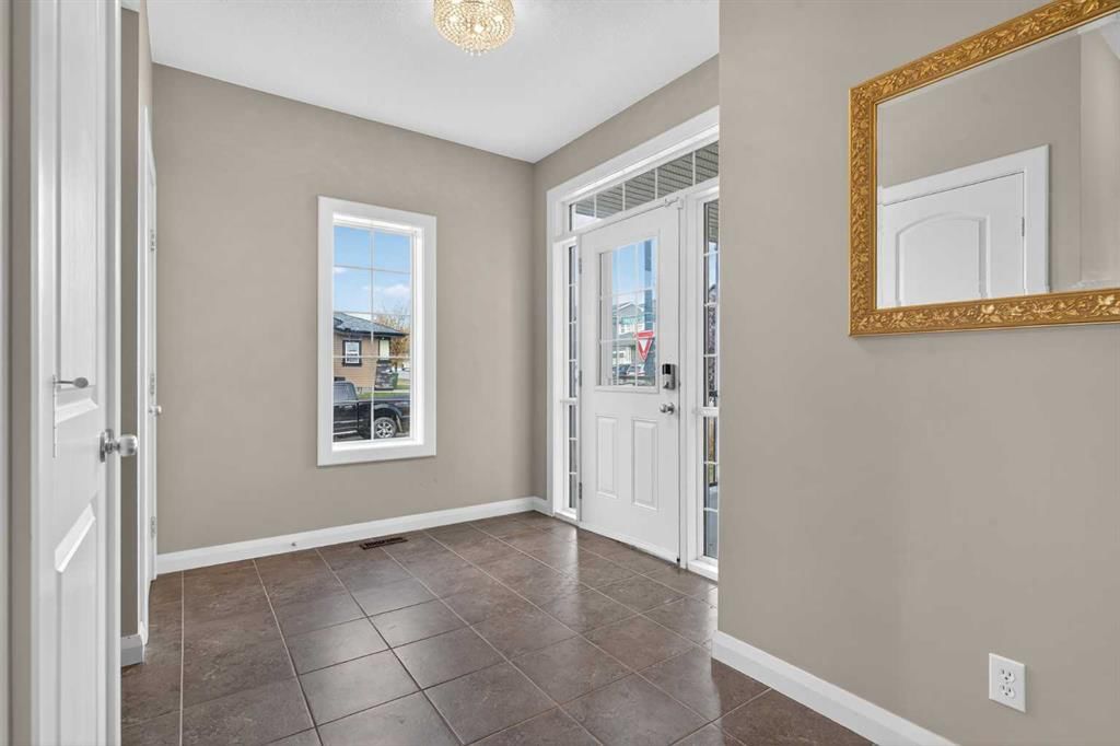 137 Evanspark Circle NW, Calgary — photo 2 of 45
