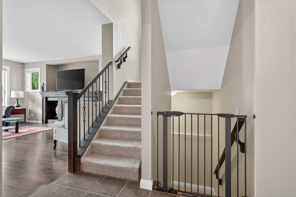 137 Evanspark Circle NW, Calgary — photo 5 of 45