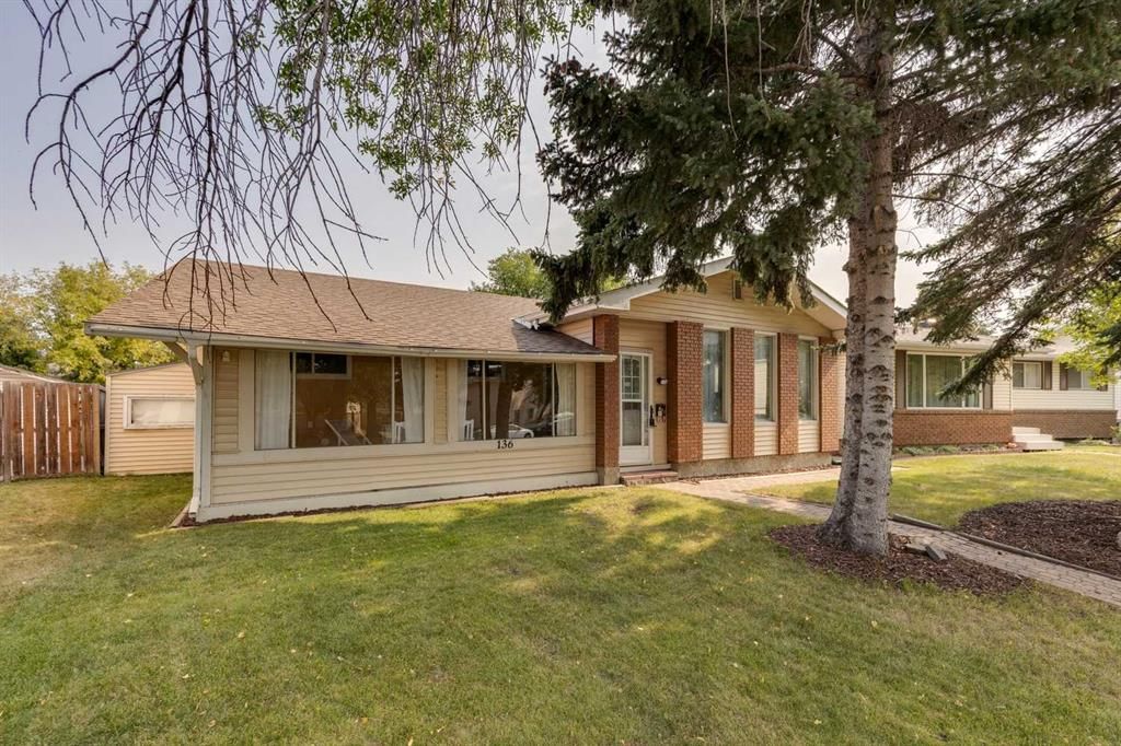 136 Rundleridge Way NE, Calgary — photo 3 of 38