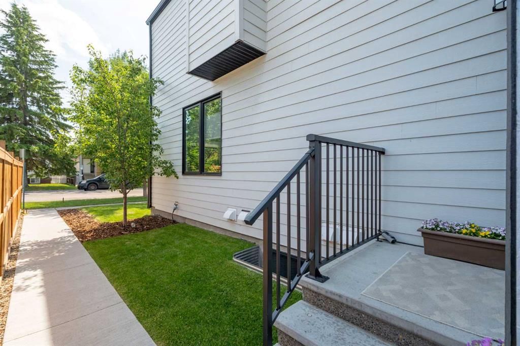 2, 136 21 Avenue NE, Calgary — photo 4 of 37