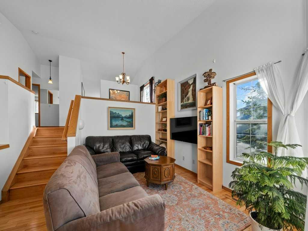 74 Arbour Stone Rise NW, Calgary — photo 3 of 32