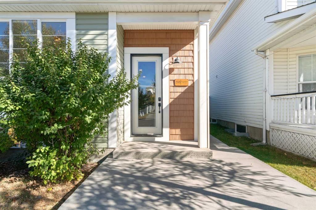 56 Inverness Grove SE, Calgary — photo 2 of 47