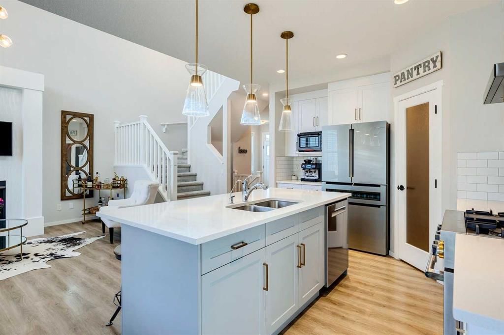 129 Walgrove Heath SE, Calgary — photo 5 of 42