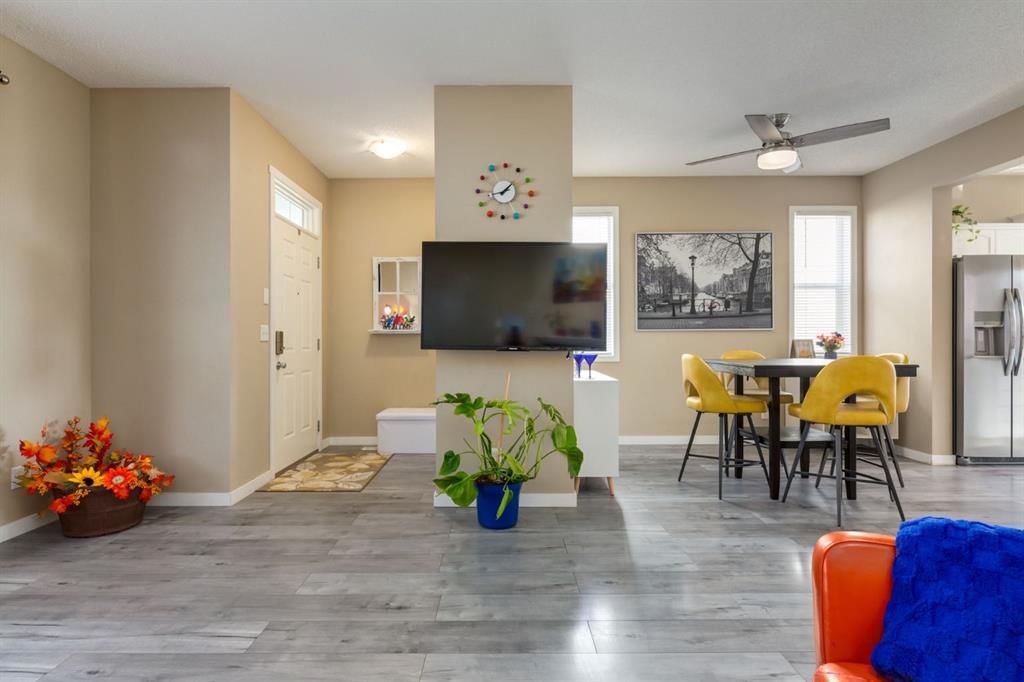 15 Covemeadow Close NE, Calgary — photo 5 of 29