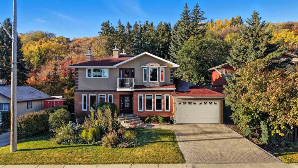 8131 33 Avenue NW, Calgary — main listing photo