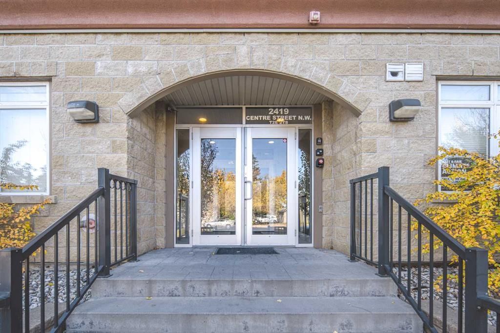 103, 2419 Centre Street NW, Calgary — photo 2 of 19