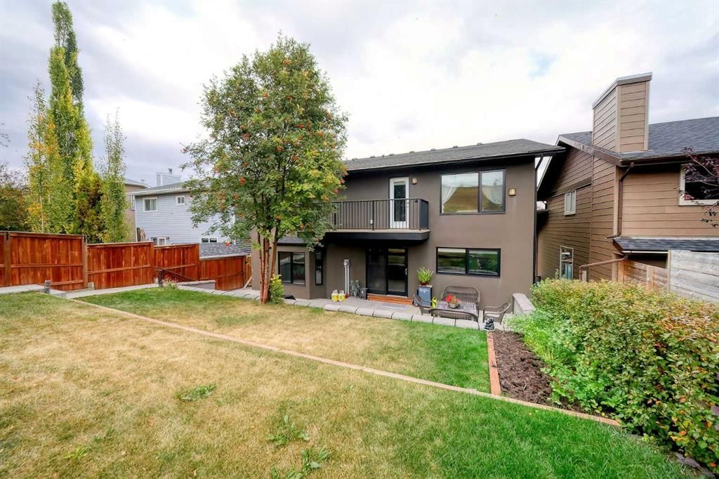 5039 Norris Road NW, Calgary — photo 2 of 50