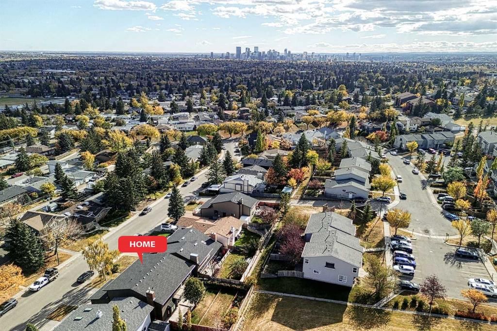 5039 Norris Road NW, Calgary — photo 5 of 50