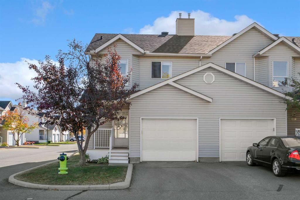 185 Mt Douglas Manor SE, Calgary — main listing photo