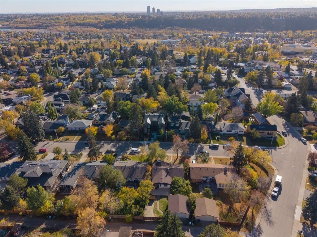 2922 14 Avenue NW, Calgary — photo 4 of 42