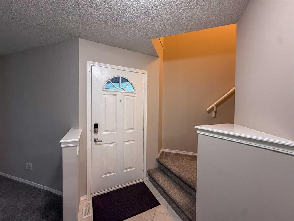 149 Taravista Street NE, Calgary — photo 5 of 31