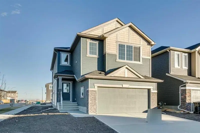 290 Hotchkiss Common SE, Calgary — main listing photo