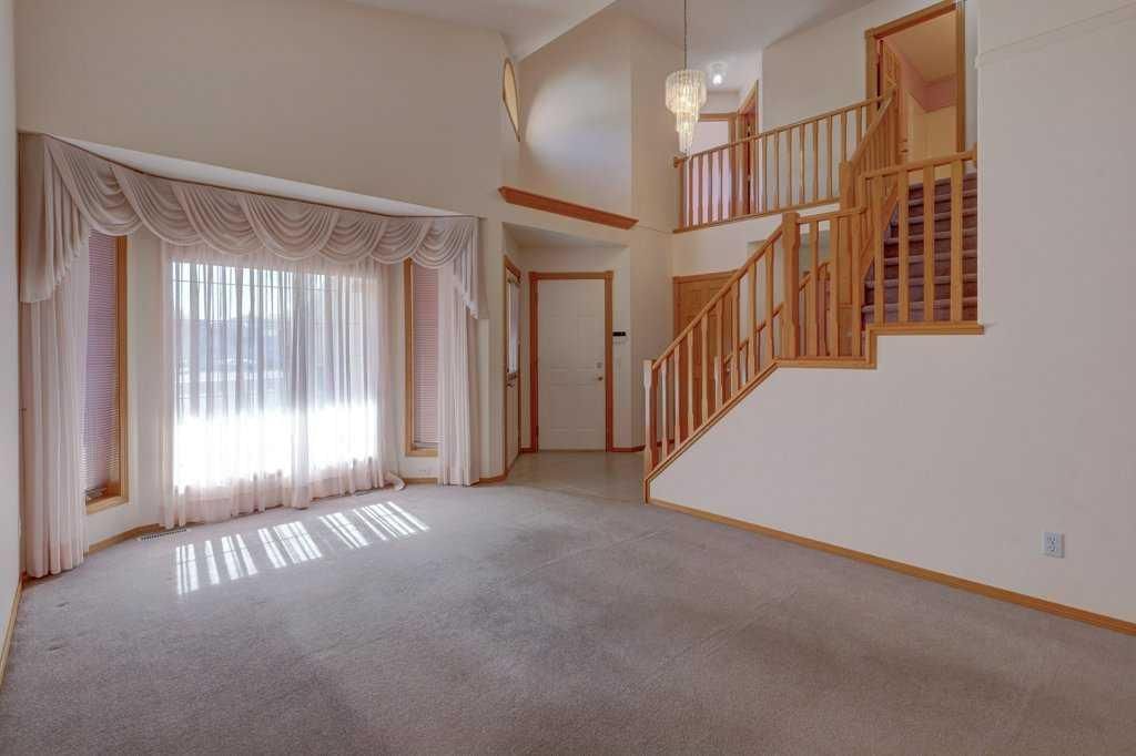 63 Coral Springs Grove NE, Calgary — photo 2 of 31