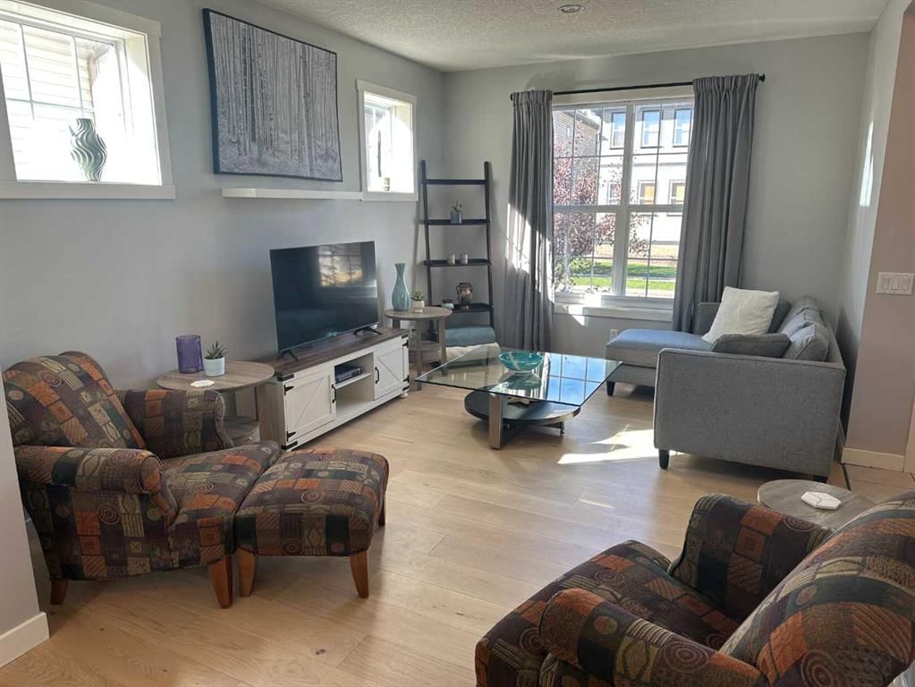 64 Elgin Meadows Manor SE, Calgary — main listing photo