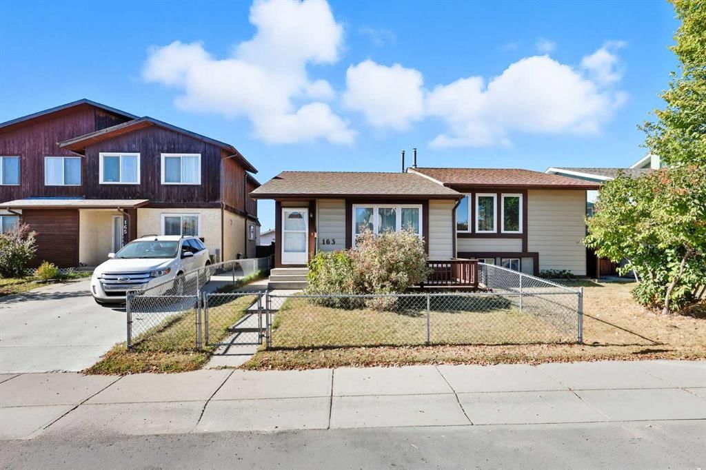 163 Whitewood Place NE, Calgary — photo 2 of 35