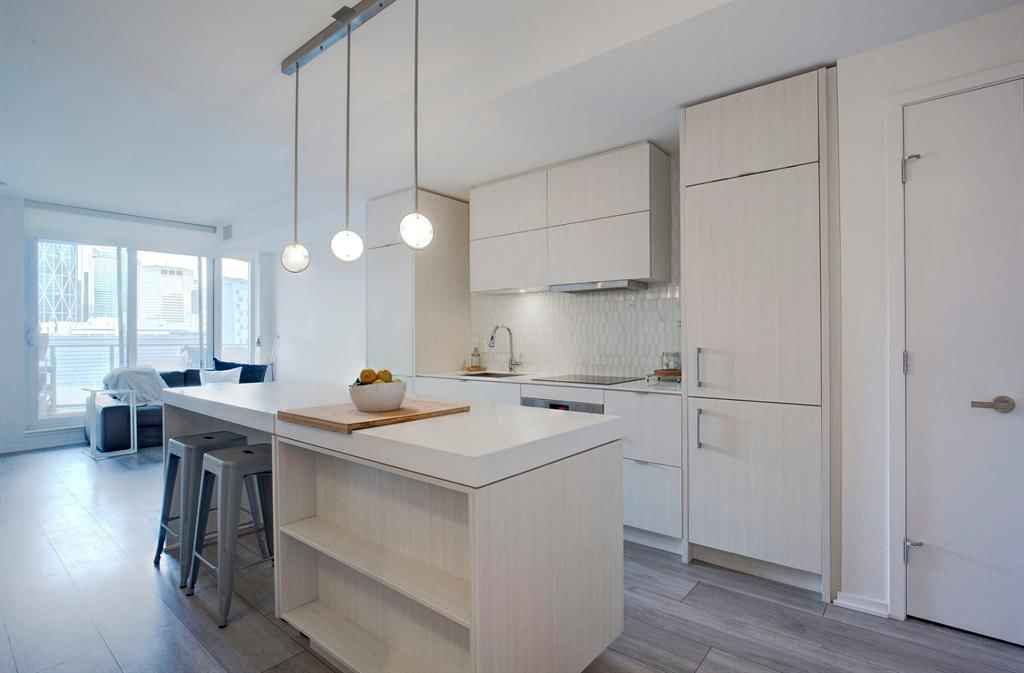 701, 615 6 Avenue SE, Calgary — main listing photo