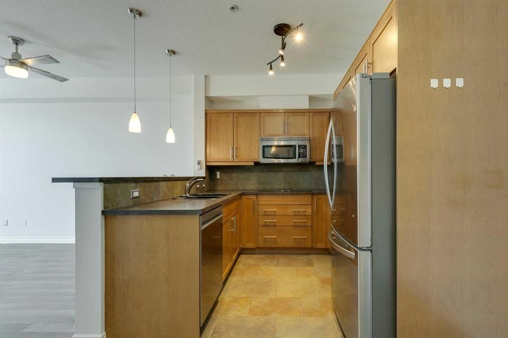 439, 26 Val Gardena View SW, Calgary — photo 4 of 23