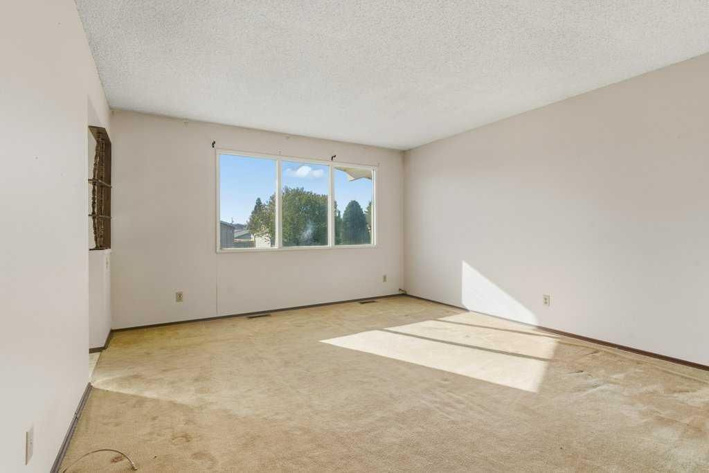 64 Maranda Close NE, Calgary — photo 5 of 33