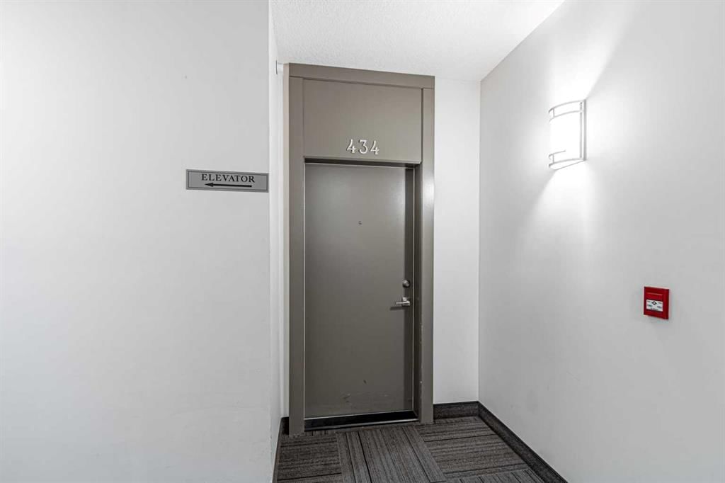 434, 60 Royal Oak Plaza NW, Calgary — photo 4 of 20