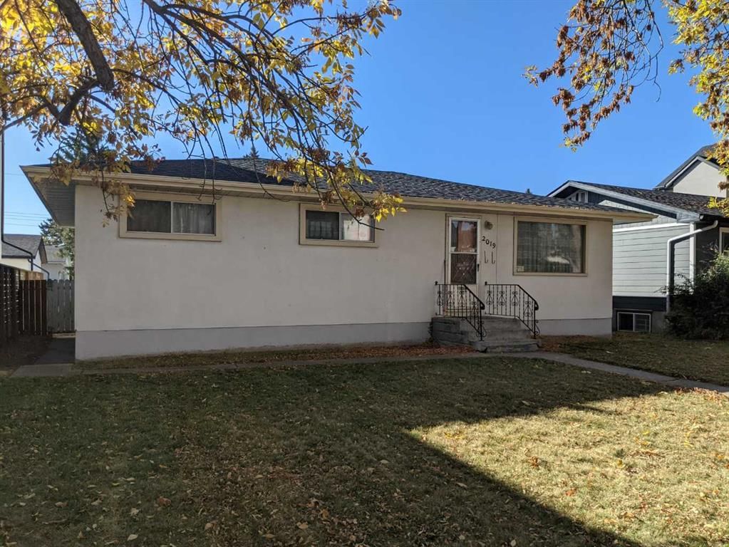 2019 52 Avenue SW, Calgary — main listing photo