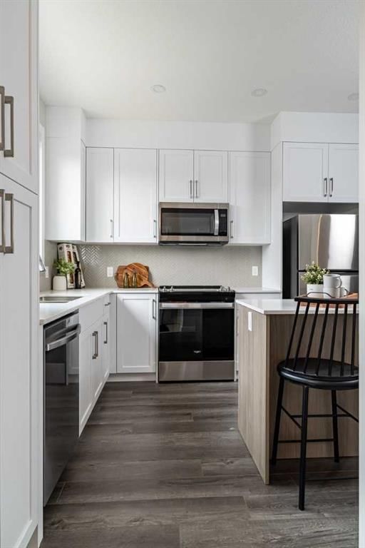 14430 15 Street NE, Calgary — photo 3 of 14