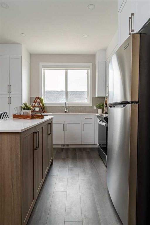 14430 15 Street NE, Calgary — photo 4 of 14