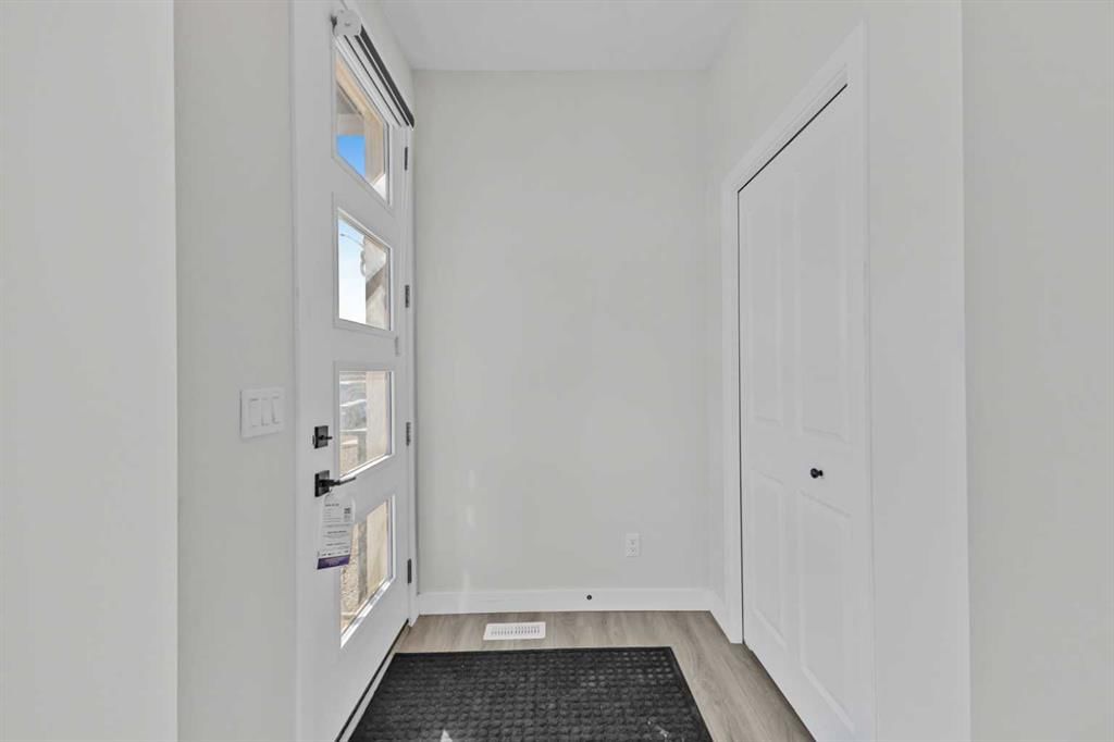33 BELMONT Drive SW, Calgary — photo 3 of 46