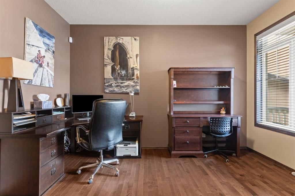 498 Tuscany Ravine Road NW, Calgary — photo 5 of 45