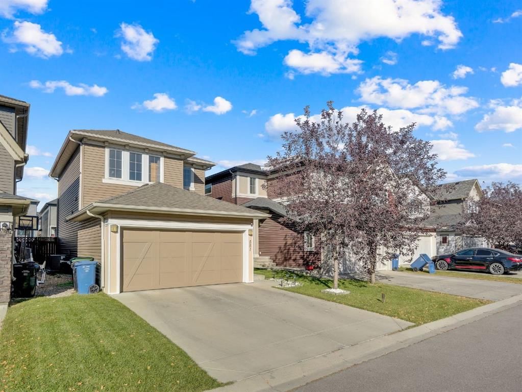 551 EVANSBOROUGH Way NW, Calgary — photo 4 of 34
