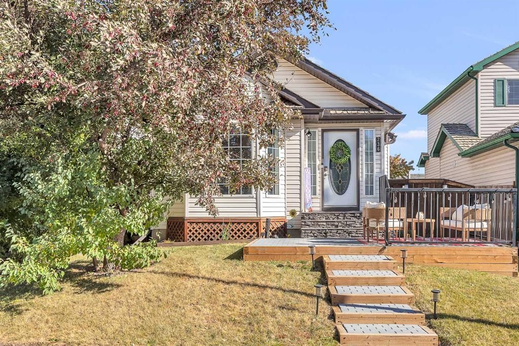 236 MT. Aberdeen Close SE, Calgary — main listing photo