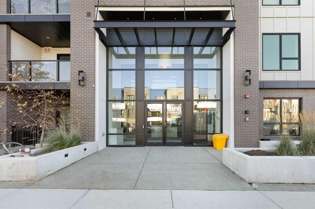 325, 4275 Norford Avenue NW, Calgary — photo 2 of 42