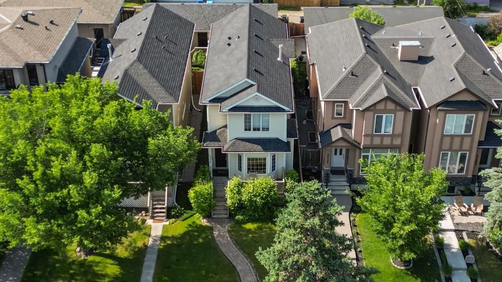 2119 21 Avenue SW, Calgary — photo 3 of 38