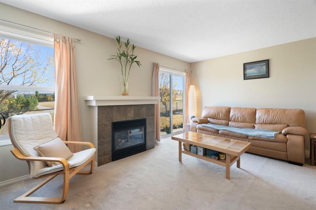 48 Panatella Villas NW, Calgary — photo 4 of 18