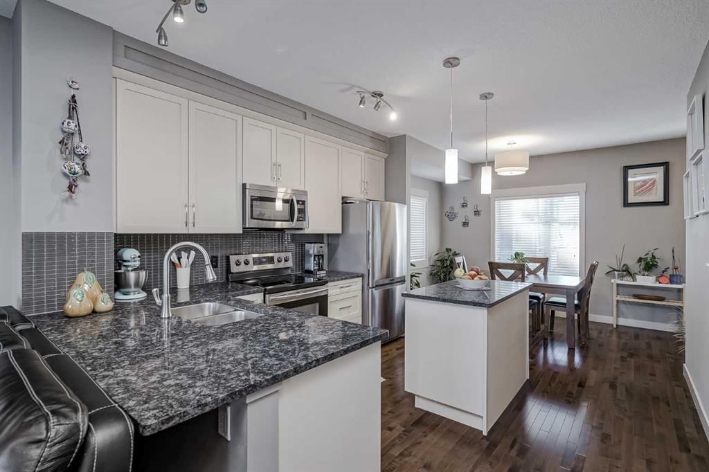 58 Skyview Springs Circle NE, Calgary — photo 3 of 41