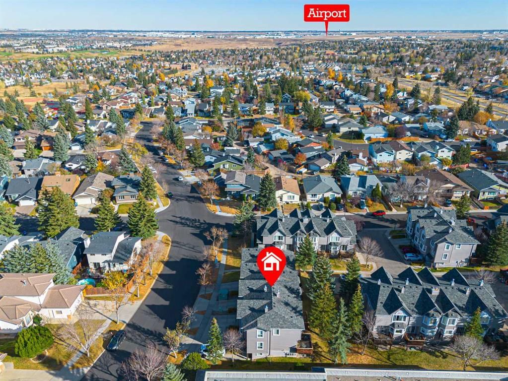 19 Sandarac Road NW, Calgary — photo 2 of 34