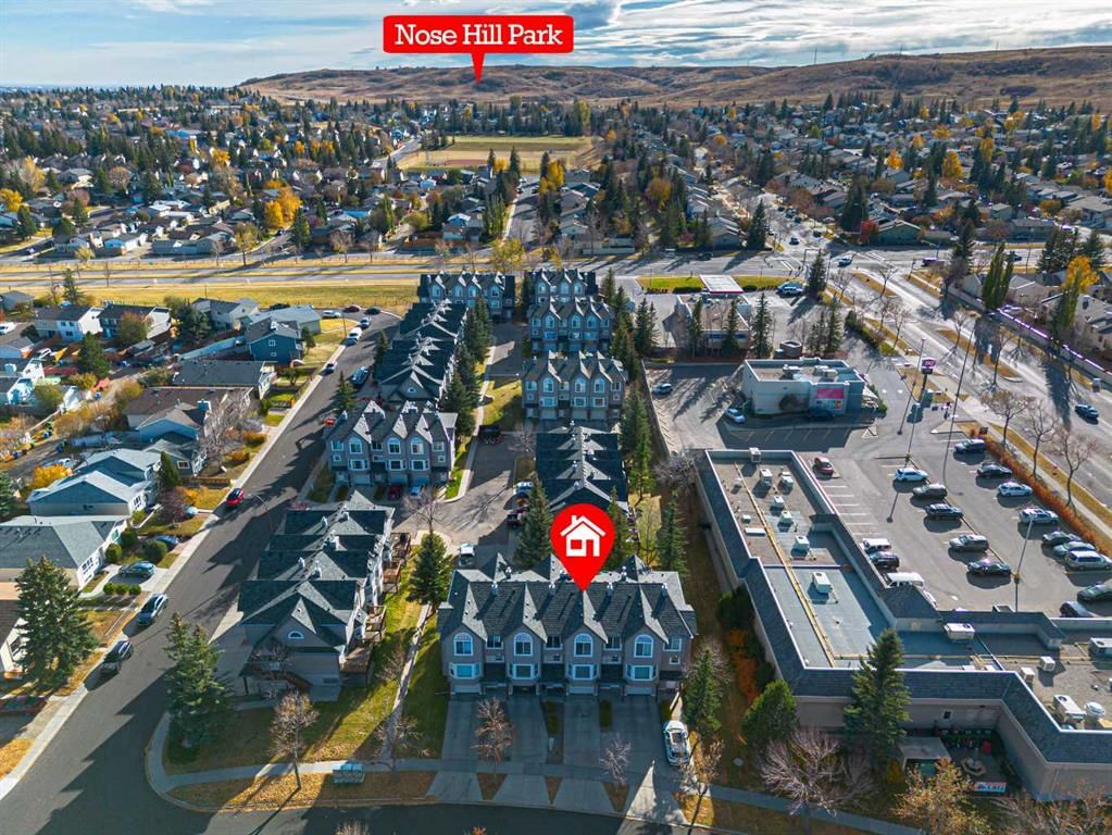 19 Sandarac Road NW, Calgary — photo 4 of 34