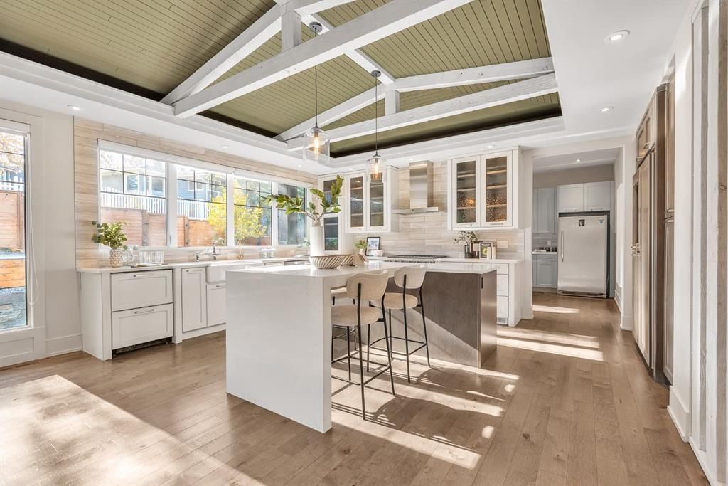 625 Britannia Drive SW, Calgary — photo 2 of 50