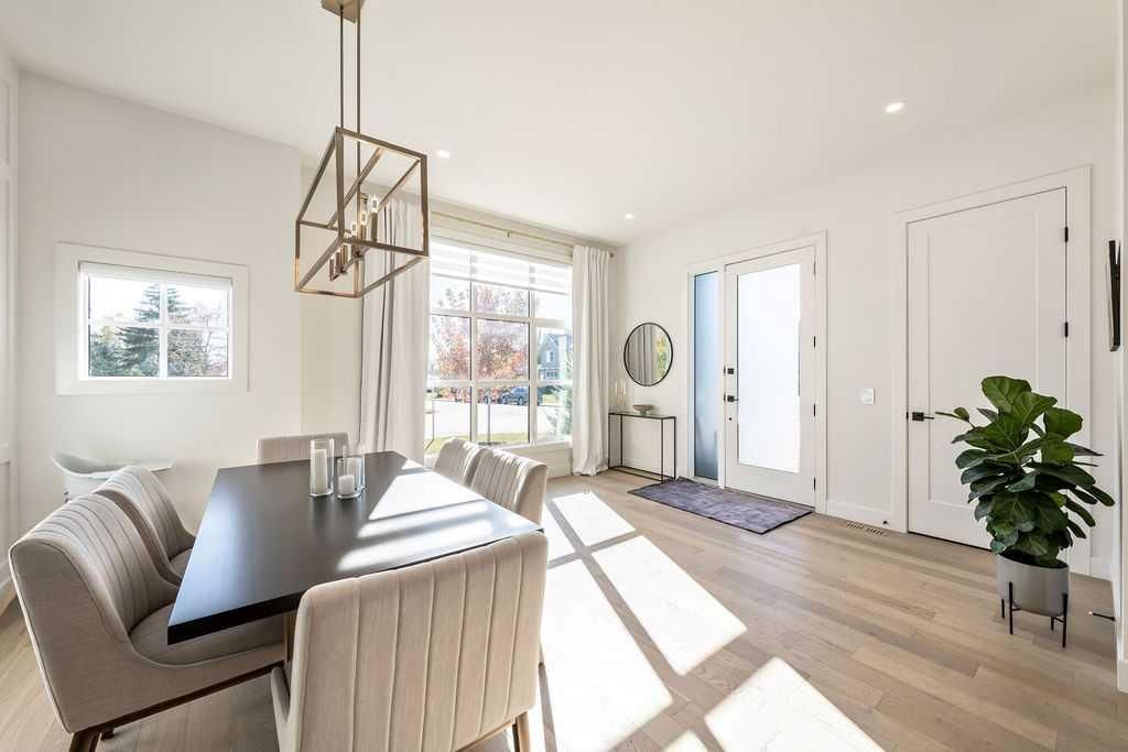 3422 Kerry Park Road SW, Calgary — photo 5 of 45