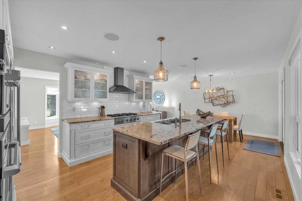 720 Willingdon Boulevard SE, Calgary — photo 4 of 50