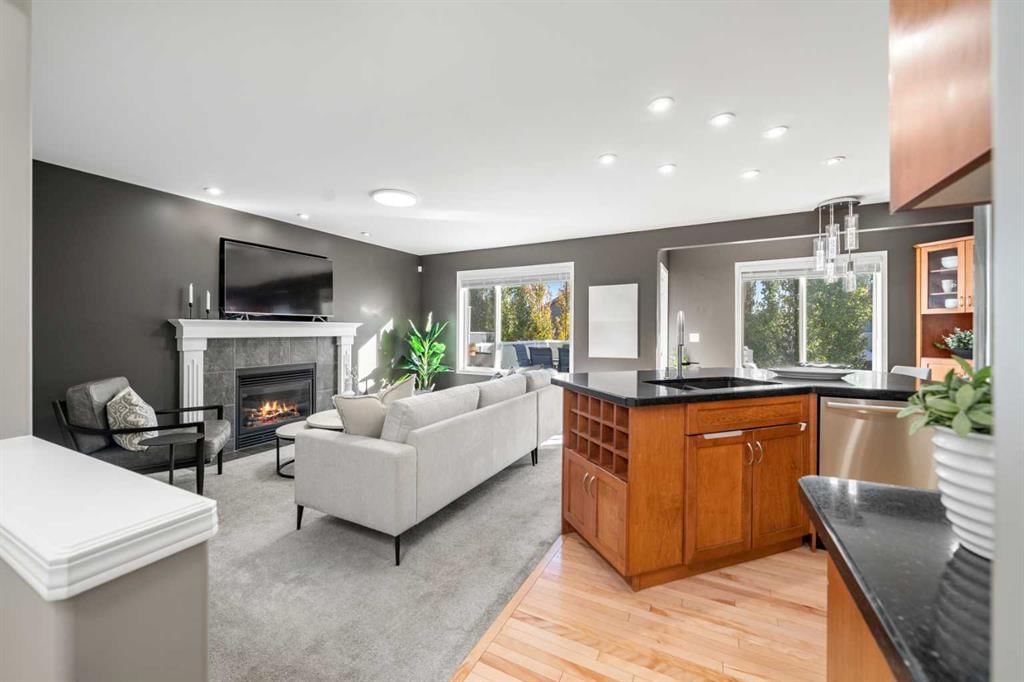 1038 Bridlemeadows Manor SW, Calgary — photo 3 of 49