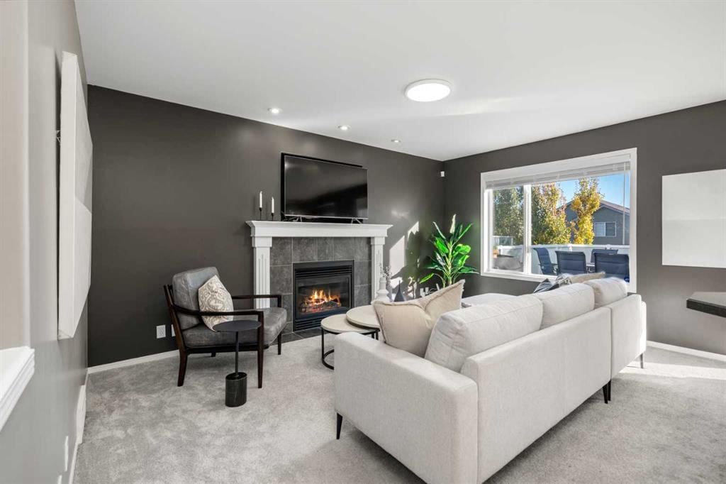 1038 Bridlemeadows Manor SW, Calgary — photo 4 of 49