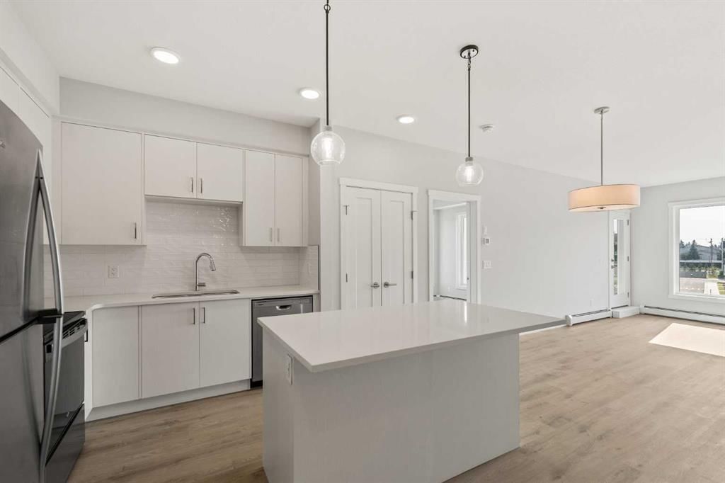 302, 660 Shawnee Square SW, Calgary — photo 4 of 22
