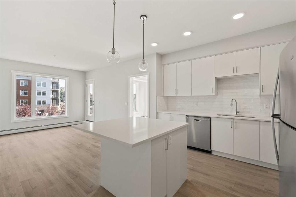 203, 700 Shawnee Square SW, Calgary — photo 5 of 24
