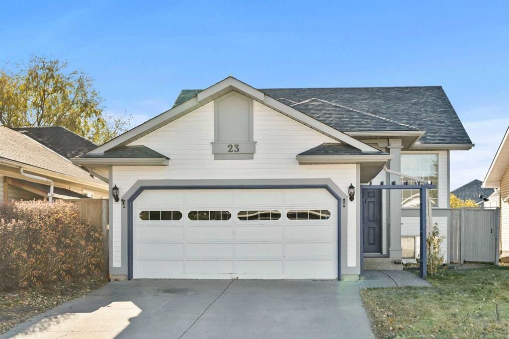 23 Riverstone Crescent SE, Calgary — photo 5 of 48