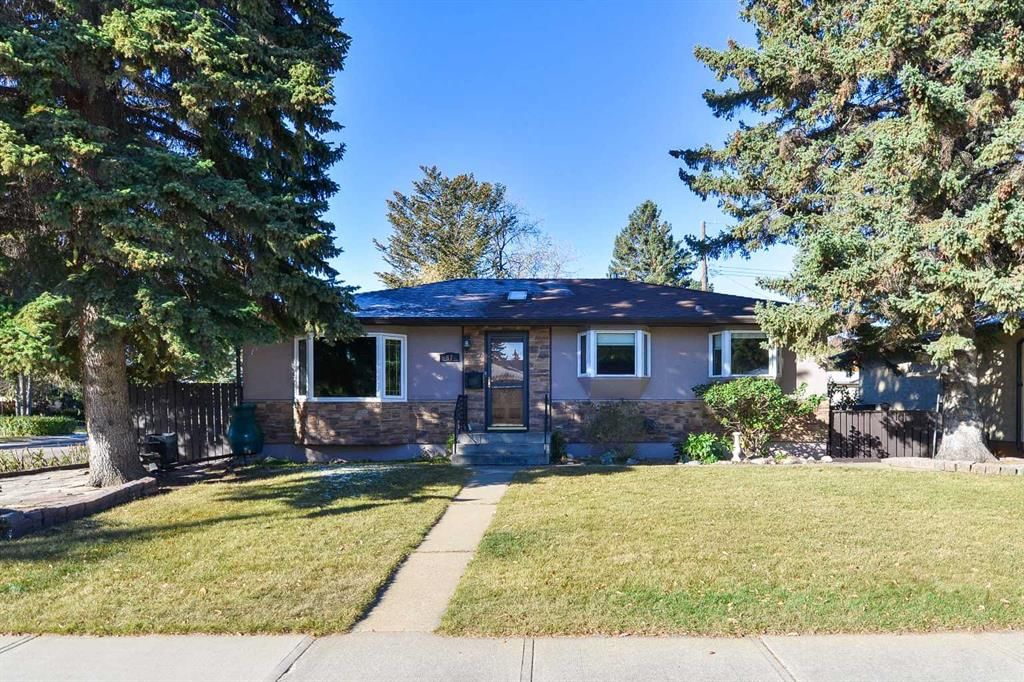 87 Gladeview Crescent SW, Calgary — main listing photo