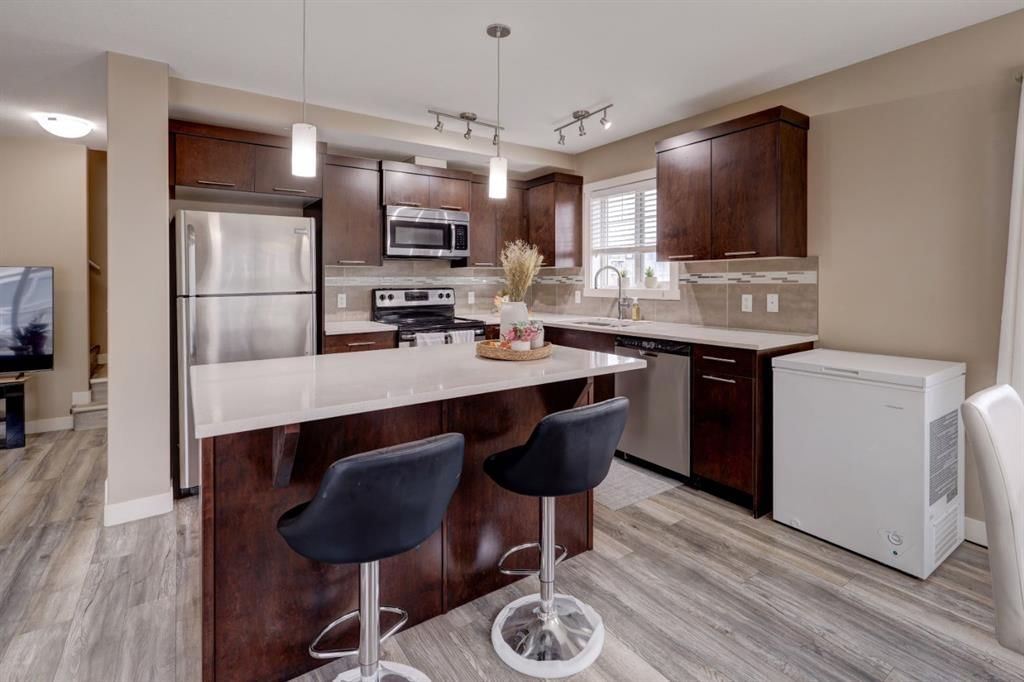 210 Skyview Ranch Grove NE, Calgary — photo 2 of 32